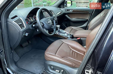 Внедорожник / Кроссовер Audi Q5 2016 в 