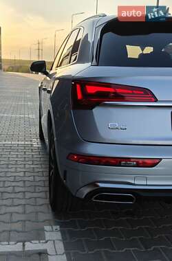 Внедорожник / Кроссовер Audi Q5 2023 в 