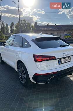 Внедорожник / Кроссовер Audi Q5 2021 в 
