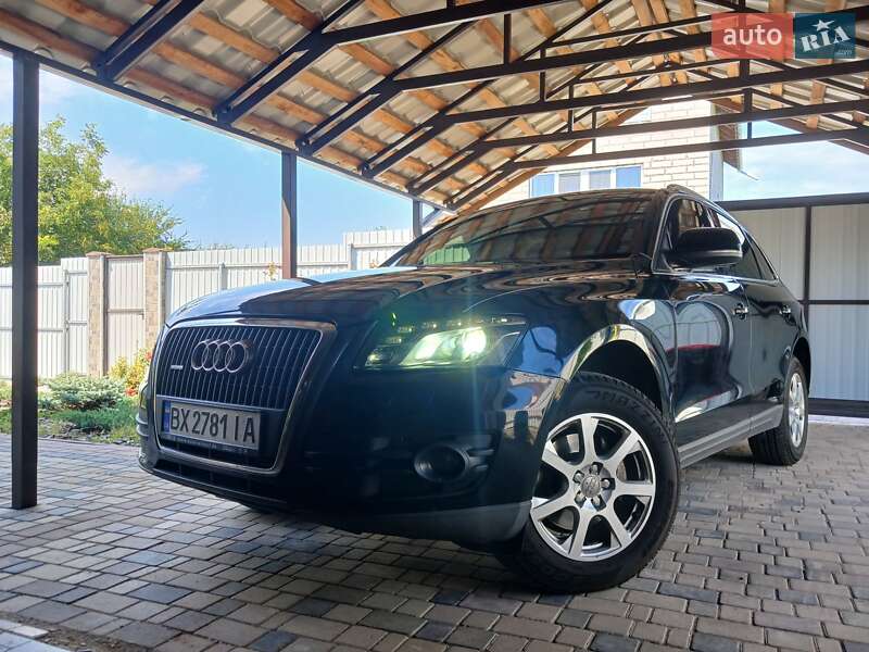 Внедорожник / Кроссовер Audi Q5 2009 в 