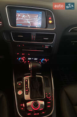 Внедорожник / Кроссовер Audi Q5 2012 в 