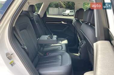 Внедорожник / Кроссовер Audi Q5 2018 в 