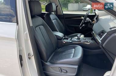 Внедорожник / Кроссовер Audi Q5 2018 в 