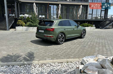 Внедорожник / Кроссовер Audi Q5 2021 в 