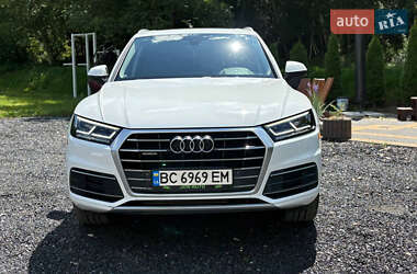 Внедорожник / Кроссовер Audi Q5 2018 в 