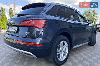 Внедорожник / Кроссовер Audi Q5 2017 в 