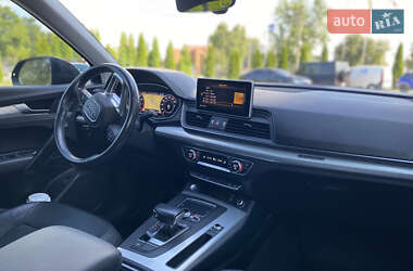 Внедорожник / Кроссовер Audi Q5 2017 в 