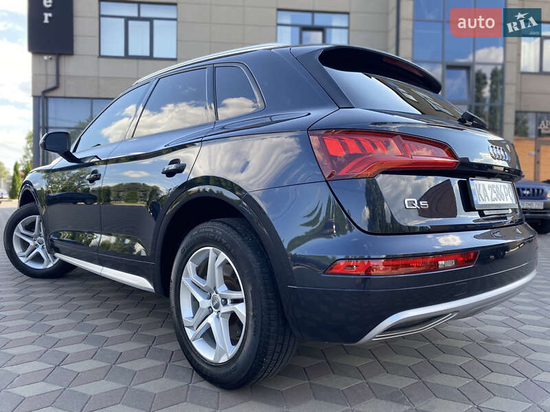 Внедорожник / Кроссовер Audi Q5 2017 в Броварах