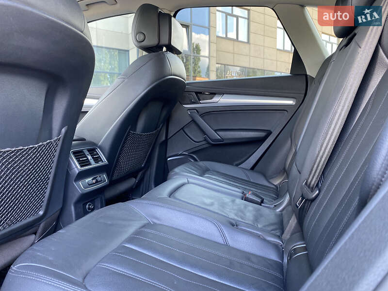 Внедорожник / Кроссовер Audi Q5 2017 в Броварах