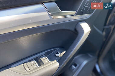Внедорожник / Кроссовер Audi Q5 2017 в 