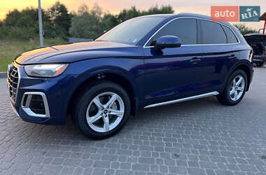 Внедорожник / Кроссовер Audi Q5 2021 в 
