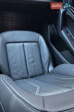 Внедорожник / Кроссовер Audi Q5 2021 в 
