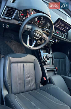 Внедорожник / Кроссовер Audi Q5 2021 в 