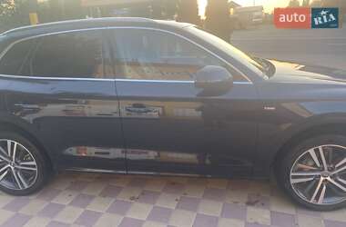 Внедорожник / Кроссовер Audi Q5 2020 в 