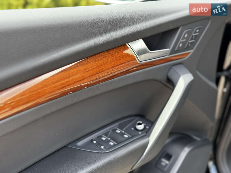 Внедорожник / Кроссовер Audi Q5 2023 в Киеве