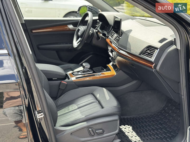 Внедорожник / Кроссовер Audi Q5 2023 в Киеве