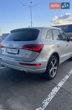 Внедорожник / Кроссовер Audi Q5 2015 в 