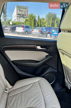Внедорожник / Кроссовер Audi Q5 2016 в 