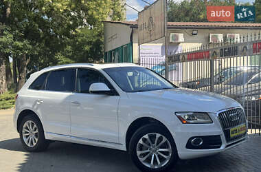 Внедорожник / Кроссовер Audi Q5 2015 в 