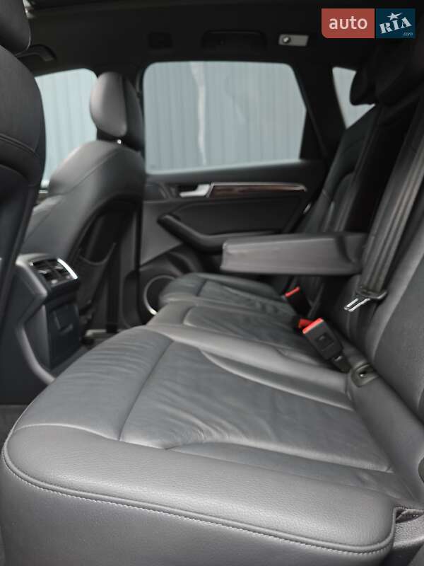 Внедорожник / Кроссовер Audi Q5 2014 в Луцке
