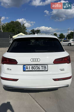 Внедорожник / Кроссовер Audi Q5 2018 в 