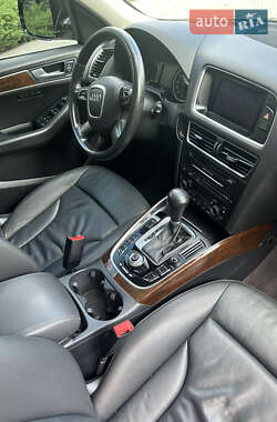 Внедорожник / Кроссовер Audi Q5 2011 в 