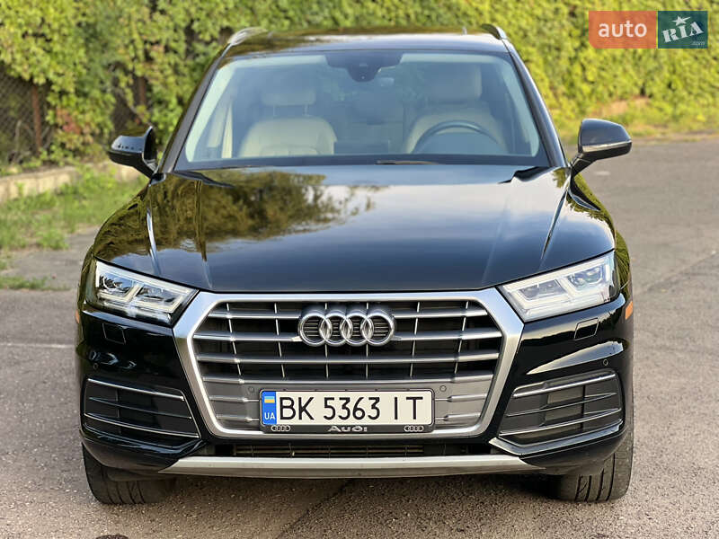 Внедорожник / Кроссовер Audi Q5 2017 в Ровно