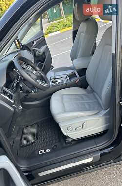 Внедорожник / Кроссовер Audi Q5 2018 в 
