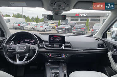 Внедорожник / Кроссовер Audi Q5 2018 в 