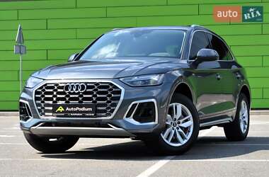 Внедорожник / Кроссовер Audi Q5 2022 в 