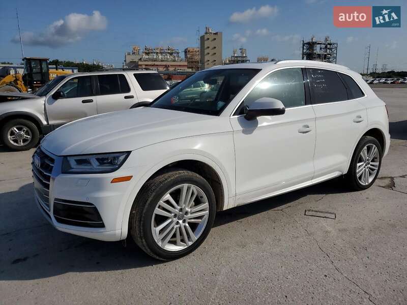 Внедорожник / Кроссовер Audi Q5 2018 в 