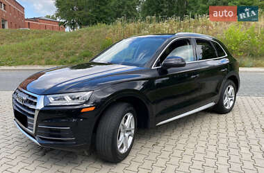 Внедорожник / Кроссовер Audi Q5 2018 в 
