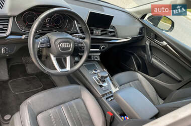 Внедорожник / Кроссовер Audi Q5 2018 в 