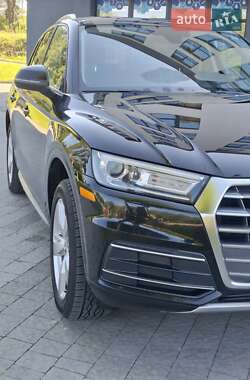 Внедорожник / Кроссовер Audi Q5 2017 в 