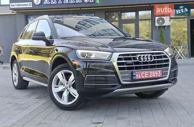 Внедорожник / Кроссовер Audi Q5 2017 в 
