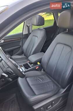 Внедорожник / Кроссовер Audi Q5 2017 в 