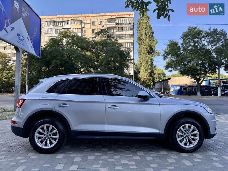 Позашляховик / Кросовер Audi Q5 2017 в Одесі