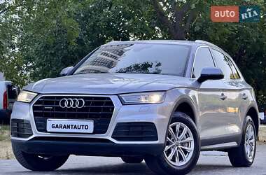 Внедорожник / Кроссовер Audi Q5 2018 в 