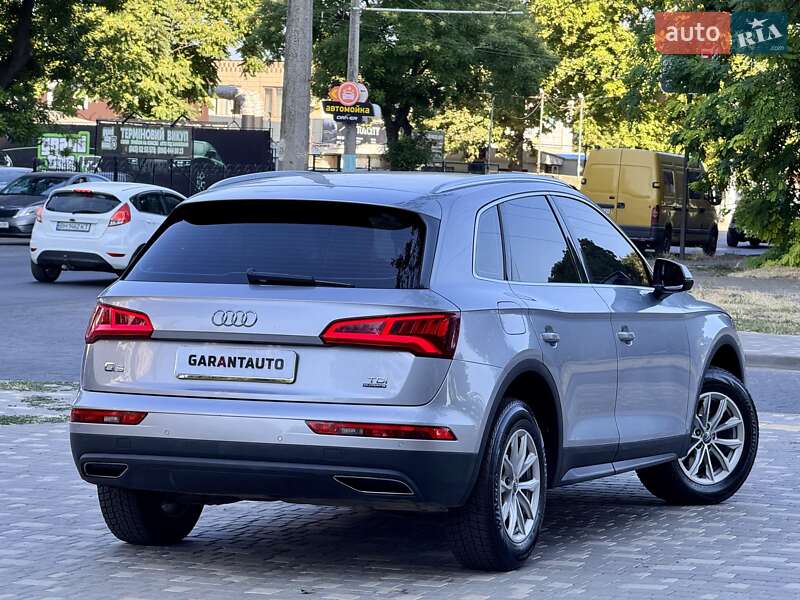 Позашляховик / Кросовер Audi Q5 2017 в Одесі
