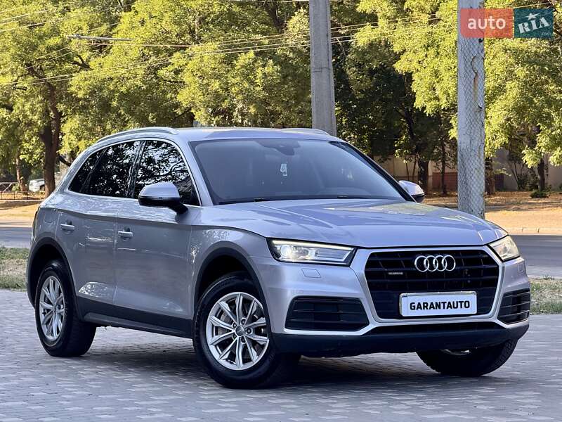 Позашляховик / Кросовер Audi Q5 2017 в Одесі