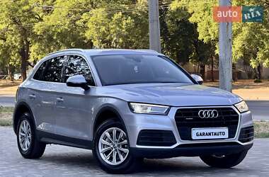 Внедорожник / Кроссовер Audi Q5 2018 в 