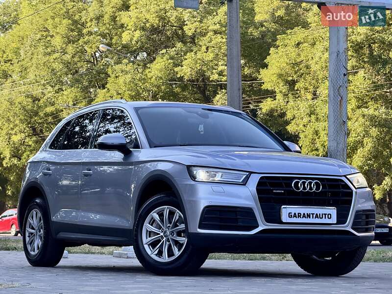 Позашляховик / Кросовер Audi Q5 2017 в Одесі