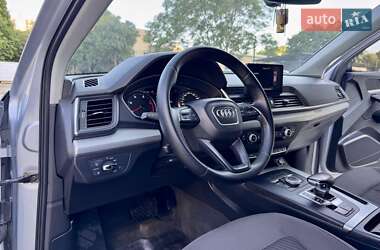 Внедорожник / Кроссовер Audi Q5 2018 в 