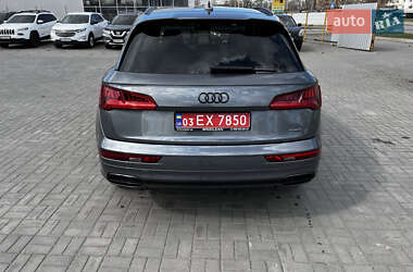 Внедорожник / Кроссовер Audi Q5 2020 в 