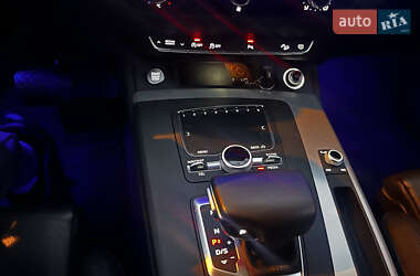 Внедорожник / Кроссовер Audi Q5 2020 в 