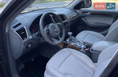 Внедорожник / Кроссовер Audi Q5 2015 в 