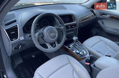 Внедорожник / Кроссовер Audi Q5 2015 в 
