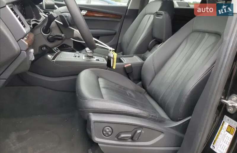 Позашляховик / Кросовер Audi Q5 2020 в Києві