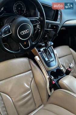 Внедорожник / Кроссовер Audi Q5 2012 в 