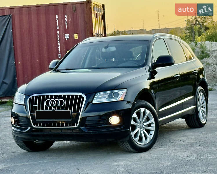 Внедорожник / Кроссовер Audi Q5 2015 в 